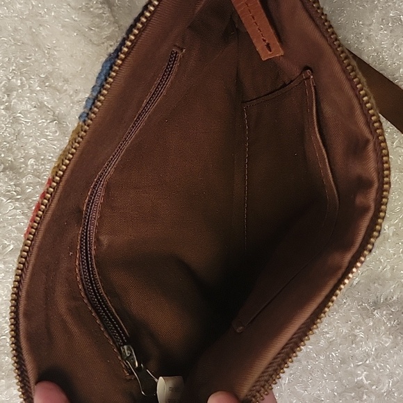 Women's Woven Wool Crossbody Purse - Picture 5 of 13